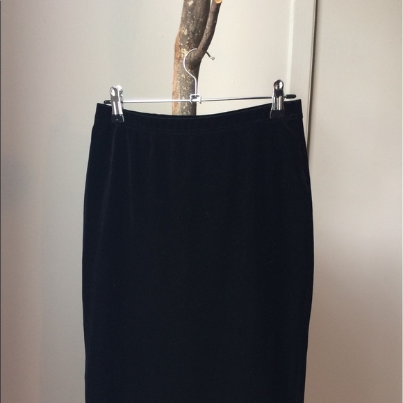 TWIK Velvet midi skirt - Picture 2 of 3